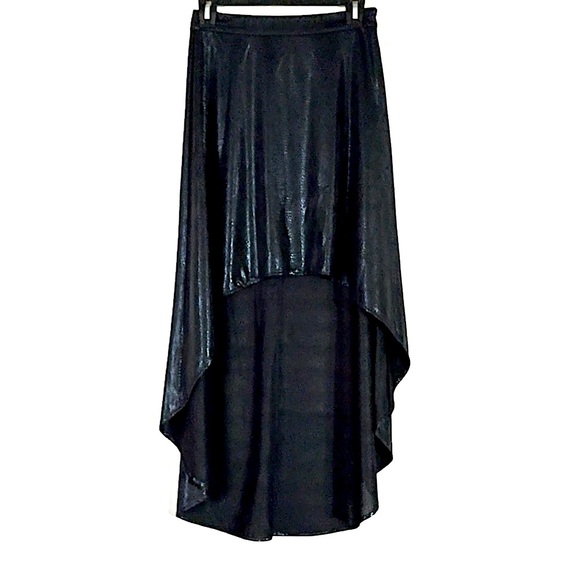 2/$10 | Forever 21 | Black Shiny Snakeskin | High Low Skirt | Size Small - Picture 2 of 8